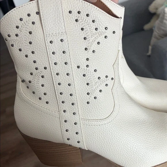 Cream Rhinestone Booties - Picture 4 of 10